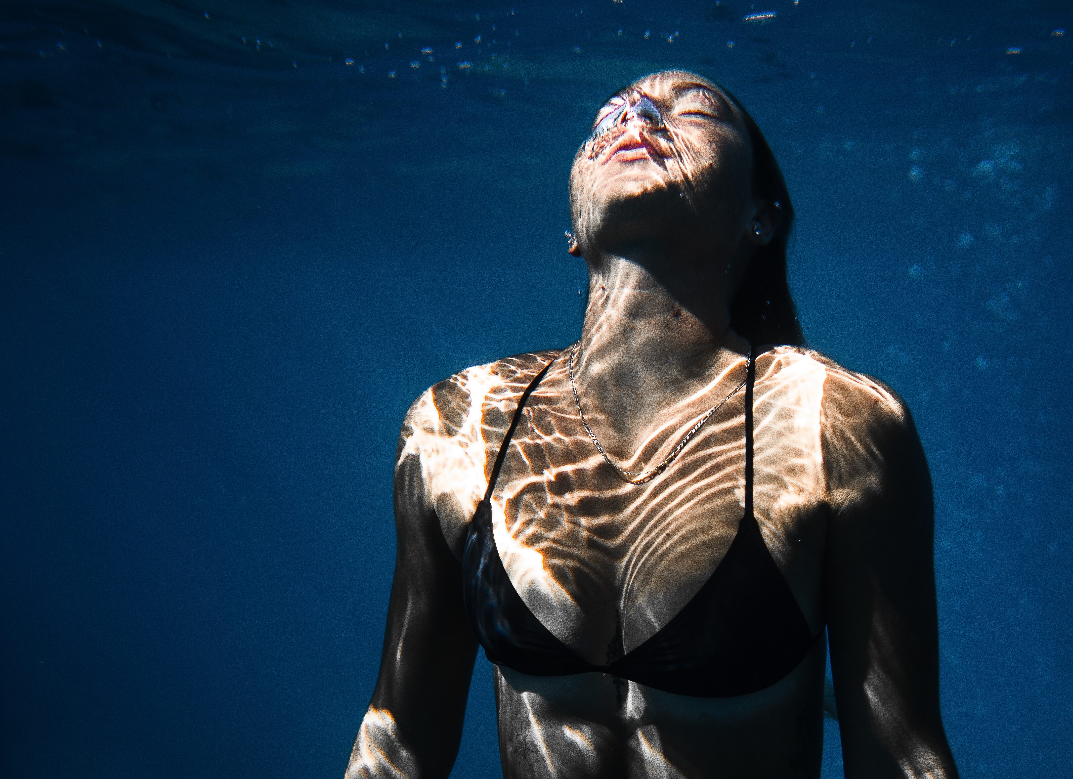 Lieke (23) Hij zat vast in mij tijdens seks in de zee foto